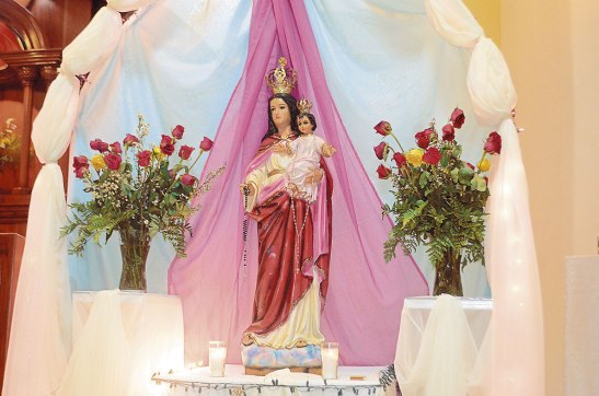  Imagen de Nuestra Señora del Santo Rosario en la Parroquia El Salvador del Mundo.