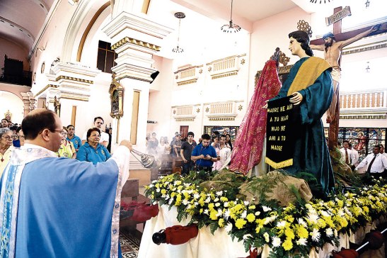 Esta celebración a Nuestra Señora de los Dolores, fue presidida por el párroco Alex Hernández.